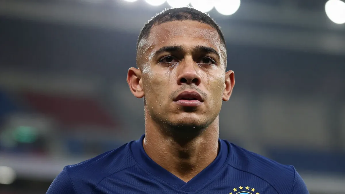 Brazilian defender Alexsandro was overcome with emotion after Lille's 1-0 win over Toulouse Football Club, exactly one...
