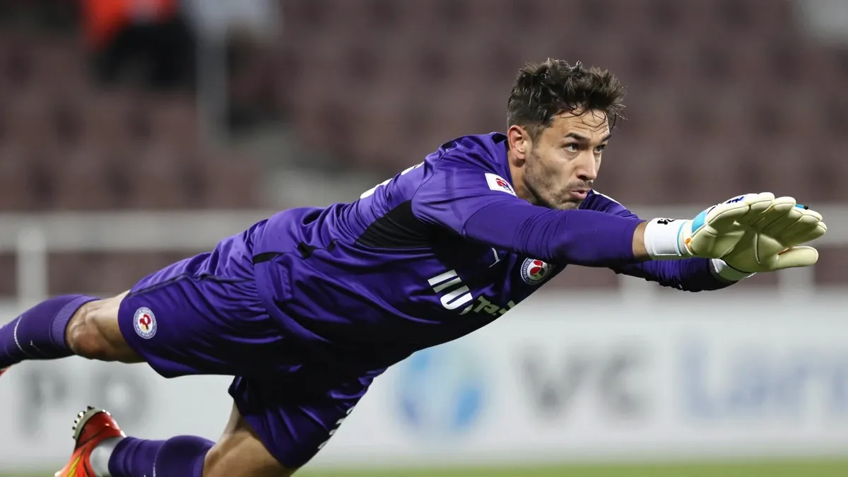 Toulouse Football Club lost 0-1 at home to Lille despite dominating possession, with the winner scored by Japanese...