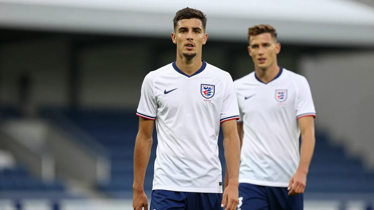 Toulouse Football Club loans Charlie Cresswell to Rennes with buyout option